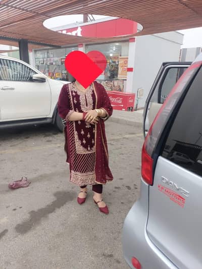 3 Dress. one time use. like new. no damage. different price