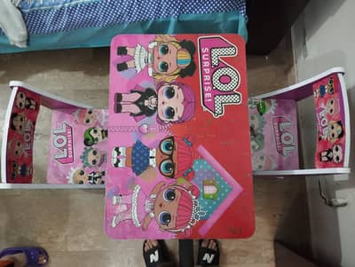 Kids study table and chairs