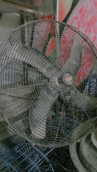 beraket fan black color