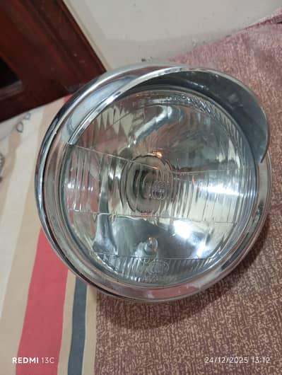 light and side mirror