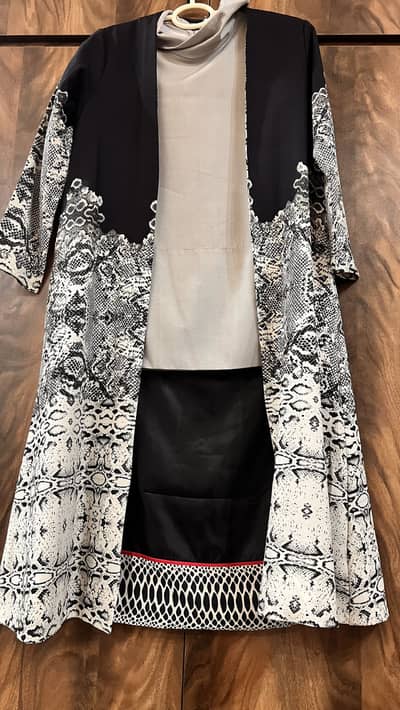 Lulusar inner and shrug for sale