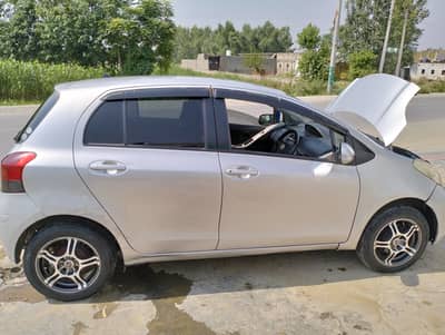 Toyota Vitz 2010 Reg 2013 islamabad no Biometrics my name AC , Suspens