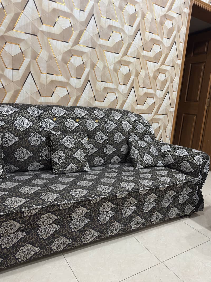 New sofaa set available 3