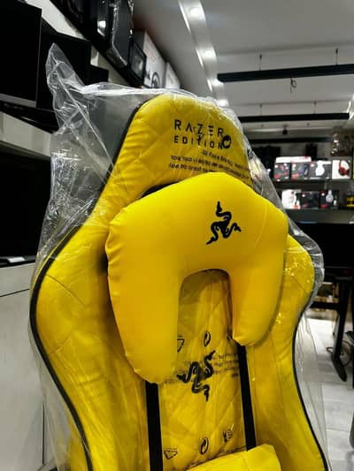 Razer Gaming Chair GMH-05 – Ultimate Comfort for Gamers!