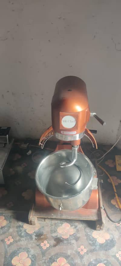 Doo mashen mr chef . condition  10/10. southstar oven condition 10/10