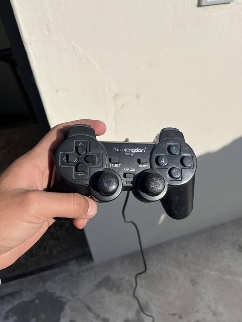 Keyboard-Controller-HDMI-DP 1