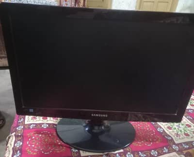 Samsung led Monitor | Model: S20C300BL 20