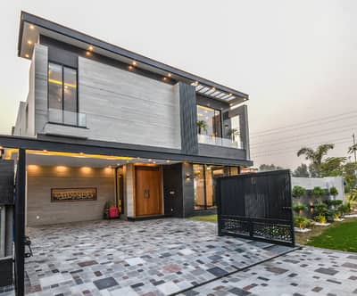 TASK EST OFFER : 10 Marla Modern Design Banglow Good Location Reasonable Price in Phase 6 D HA