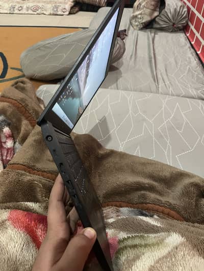 dell core i 5 latitude 7480 8/240 gb