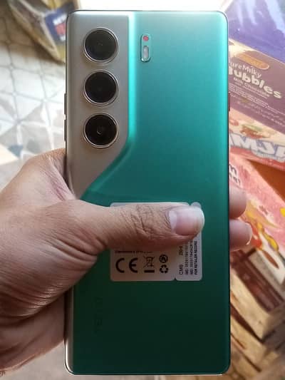Tecno CAMON 40 Pro
