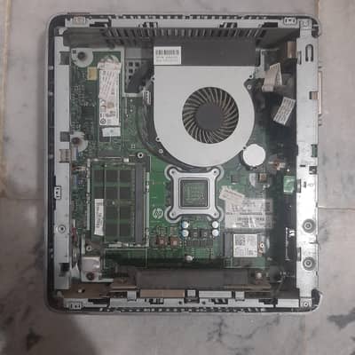 HP T730 thin client  12 gb ram / 128 gb ssd 1GB graphics card