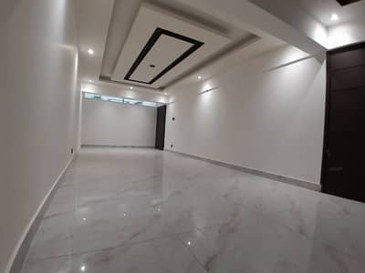 OFFICE FOR RENT GULSHAN-E-IQBAL 13D2 NEAR WASIM BAAG. .