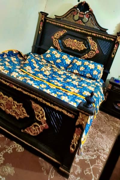 chinyoti bed set  urgent sale because of shifting
