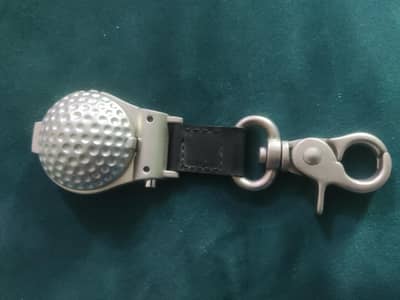 Golf ball shape silver tone quatrz