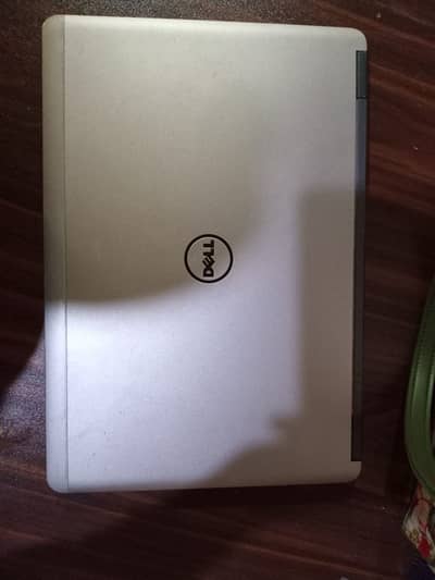 Dell Latitude E7470 - Core i7 4th Gen