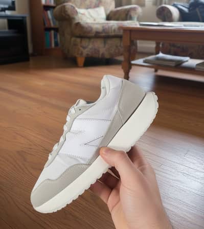 New Balance 327 Sneakers, Size 39-40 Excellent Condition