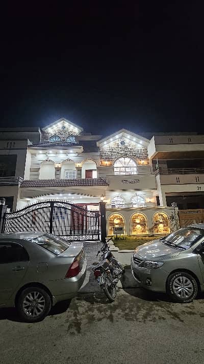 10 Marla Brand New Luxury House Prime Location for Sale in G-13