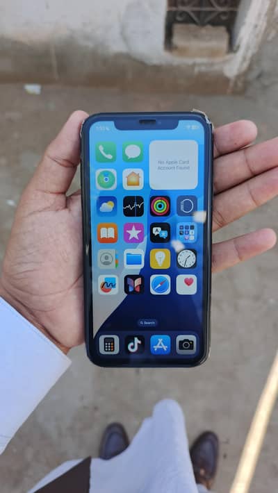 Apple iPhone XR  10/10 Condition. . . . Exchange Possible