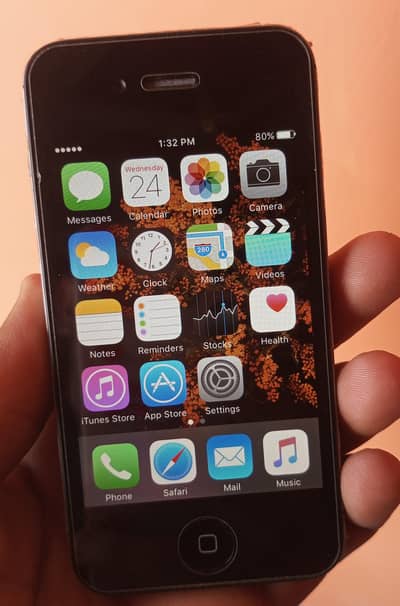 I phone 4s new condition 10/10