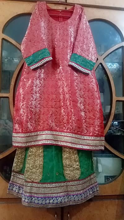 mehndi dress for wedding event