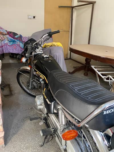 Honda CG 125 antique Bike