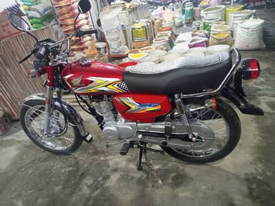 HONDA CG 125 2025 (02-Aug-2025 purchase date( FIRST OWNER) URGENT SELL