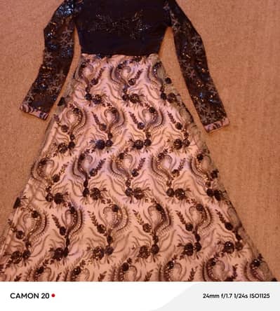 maxi wedding dress just new