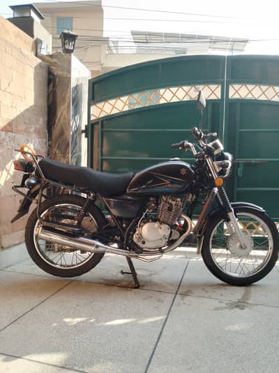 Suzuki GS 150 2022