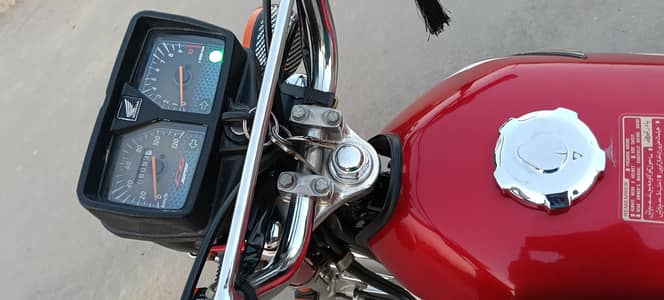 CG125. Good condition just 8000kmt Us 03000296167