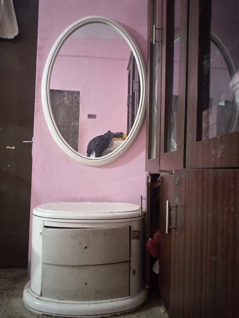 Dressing Table 0