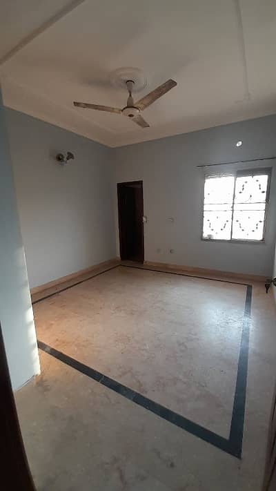 12 MARLA INDEPENDENT UPPER PORTION LOWER LOCKED FOR RENT IN JOHAR TOWN LAHORE