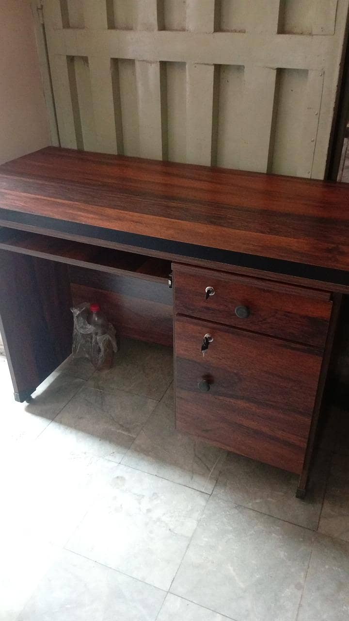 Computer Table and office Table 14