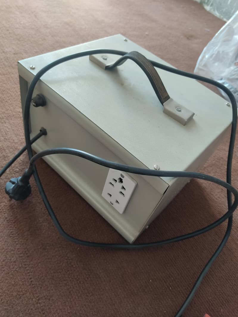 voltage stabilizer 3