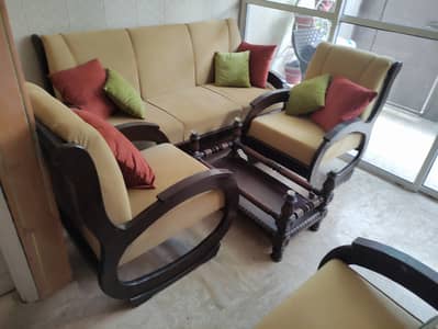 Stylish 7 seater sofa set, new velvet poshes