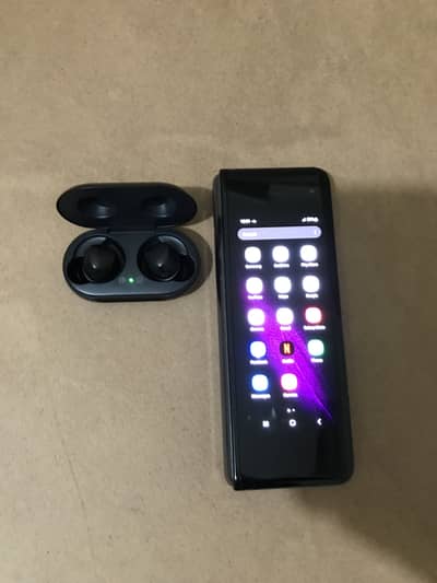 Samsung Z Fold & Earbuds