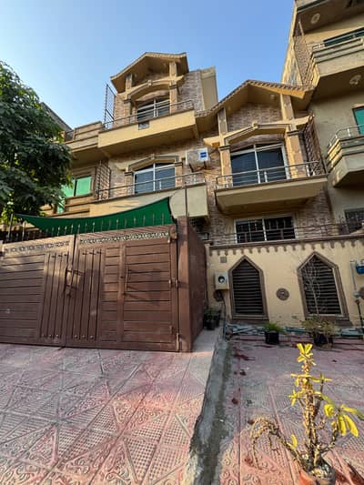 G13/1 25*40 Used Beautiful House For Sale