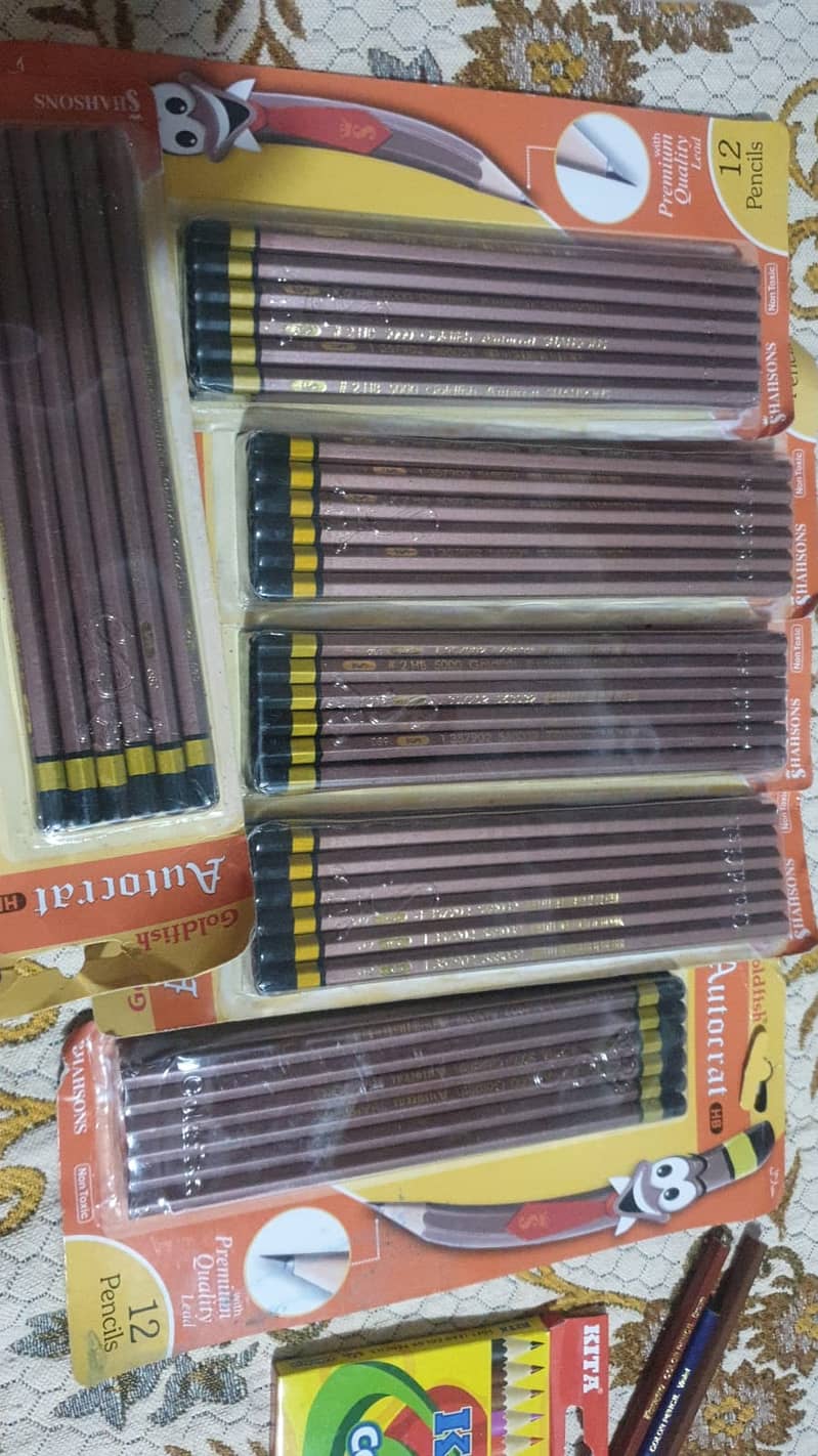 pencils and color pencils 0