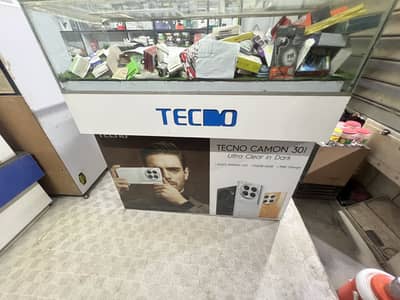 Mobile shop worker Required