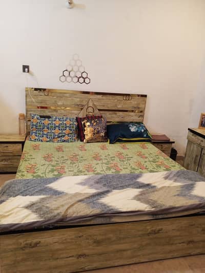 FURNITURE NEW 1 month use hai bs