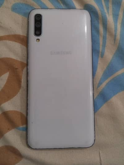 Samsung a50 full new condition 10 /10  patch phone hai panel new hai