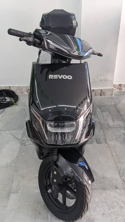 REVOO C32 | 2025 MODEL | ELECTRIC SCOOTY