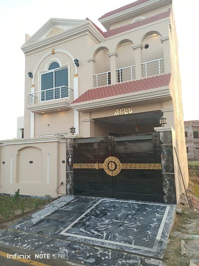 5 Marla Brand New House For Urgent Sale