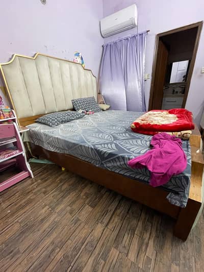 bed set without matteress