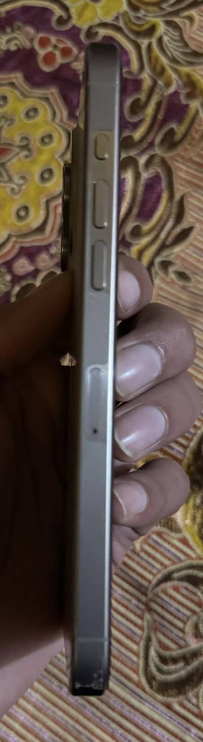 Iphone 15 pro max PTA approved 256 gb Natural Titanium scratch less