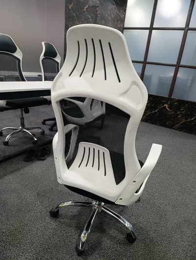 white Executive Chair for sale