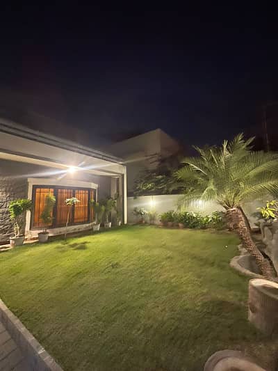 500-Yard Dream Home: Your Luxury Oasis Awaits