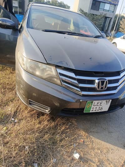 Honda City grey colour total shower no accident