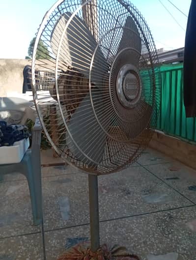 Pedestal used fan for sale