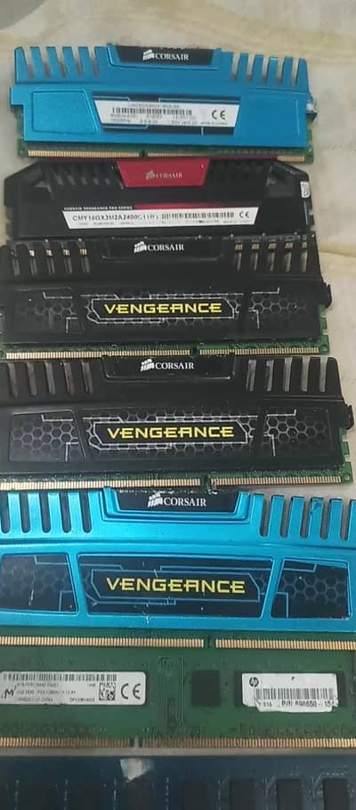 corsair Ddr3 ddr4 rams for pc and laptop available in cheap