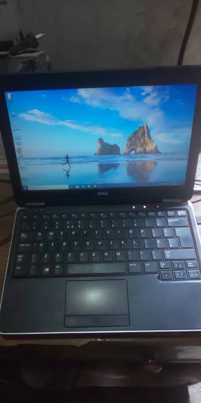 Dell i5  4th Gen - 8 GB -  128 SSD